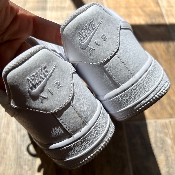 Nike Air Force 1 - Picture 2 of 6